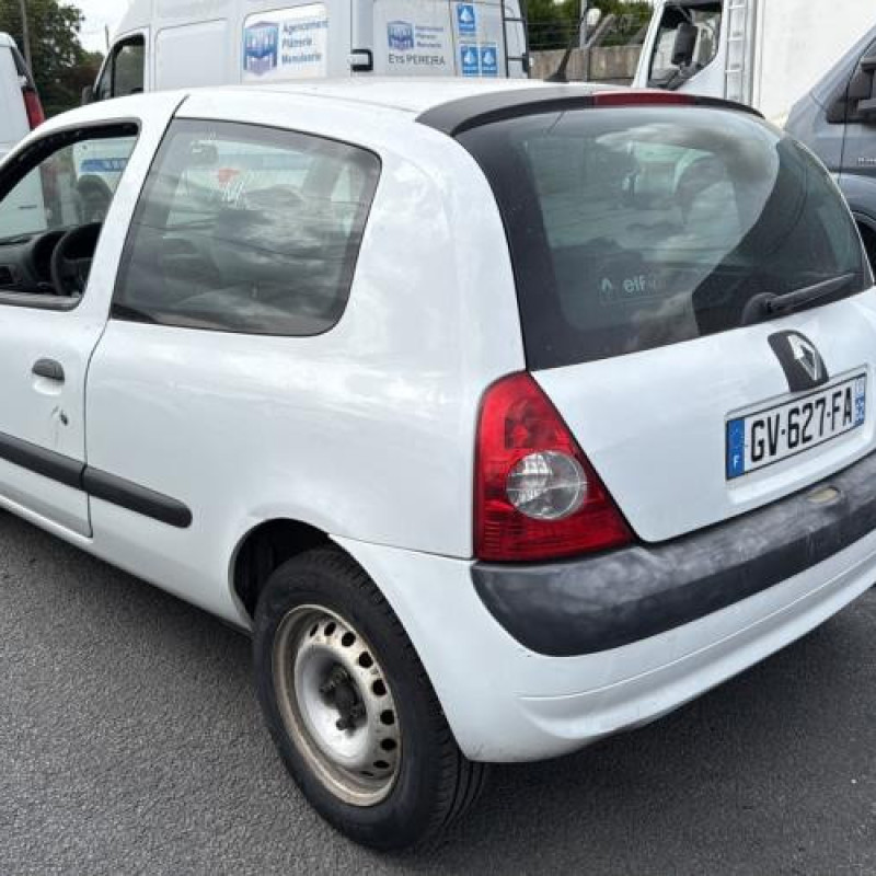 Aile avant gauche RENAULT CLIO 2 Photo n°8