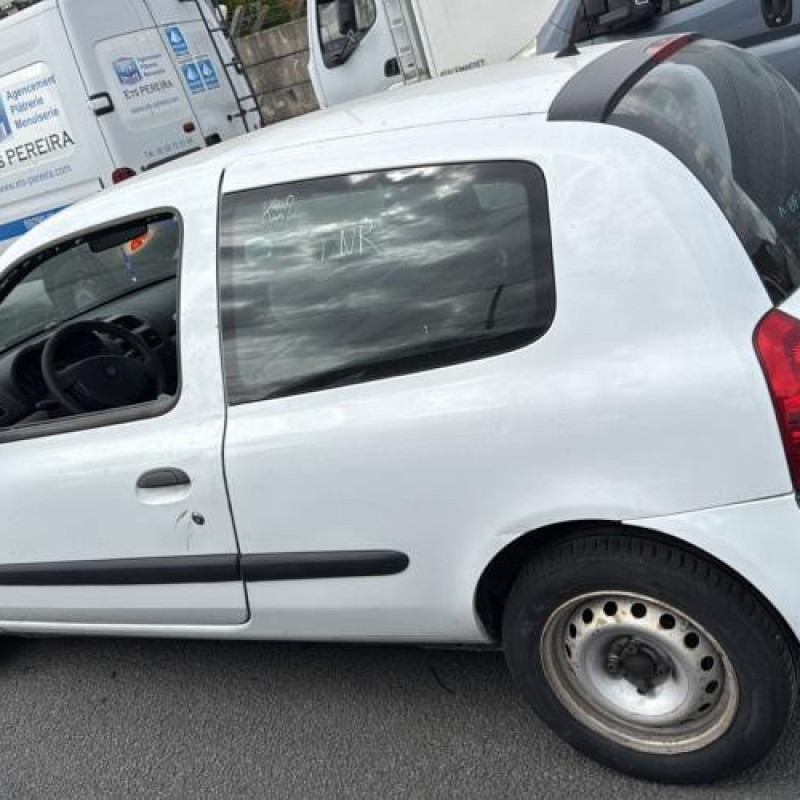 Aile avant gauche RENAULT CLIO 2 Photo n°10