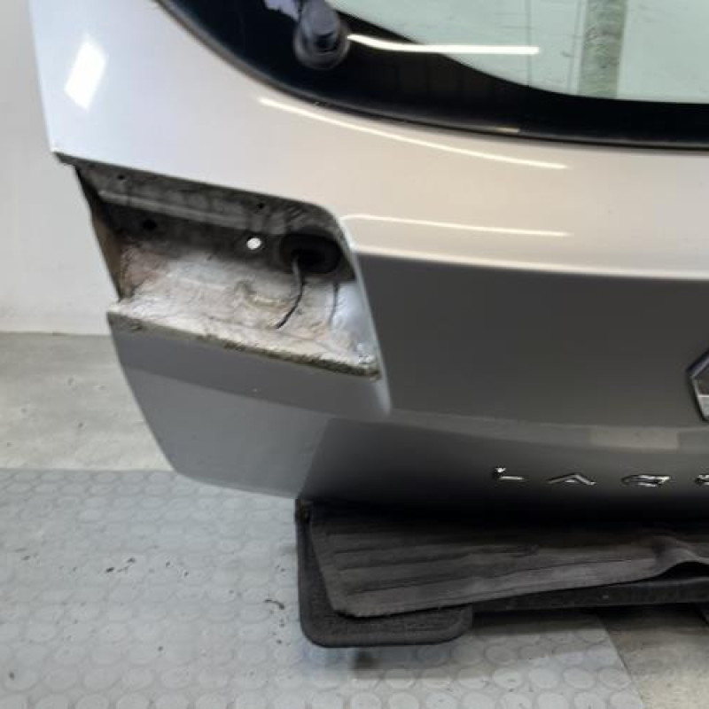 Malle/Hayon arriere RENAULT LAGUNA 3 Photo n°8