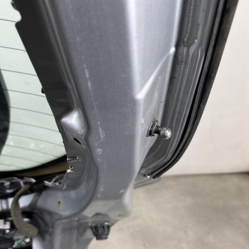 Malle/Hayon arriere RENAULT LAGUNA 3 Photo n°12