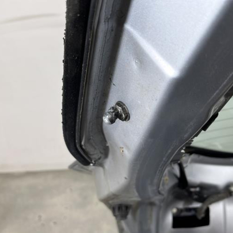 Malle/Hayon arriere RENAULT LAGUNA 3 Photo n°13