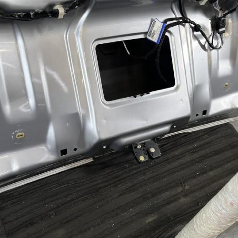 Malle/Hayon arriere RENAULT LAGUNA 3 Photo n°14