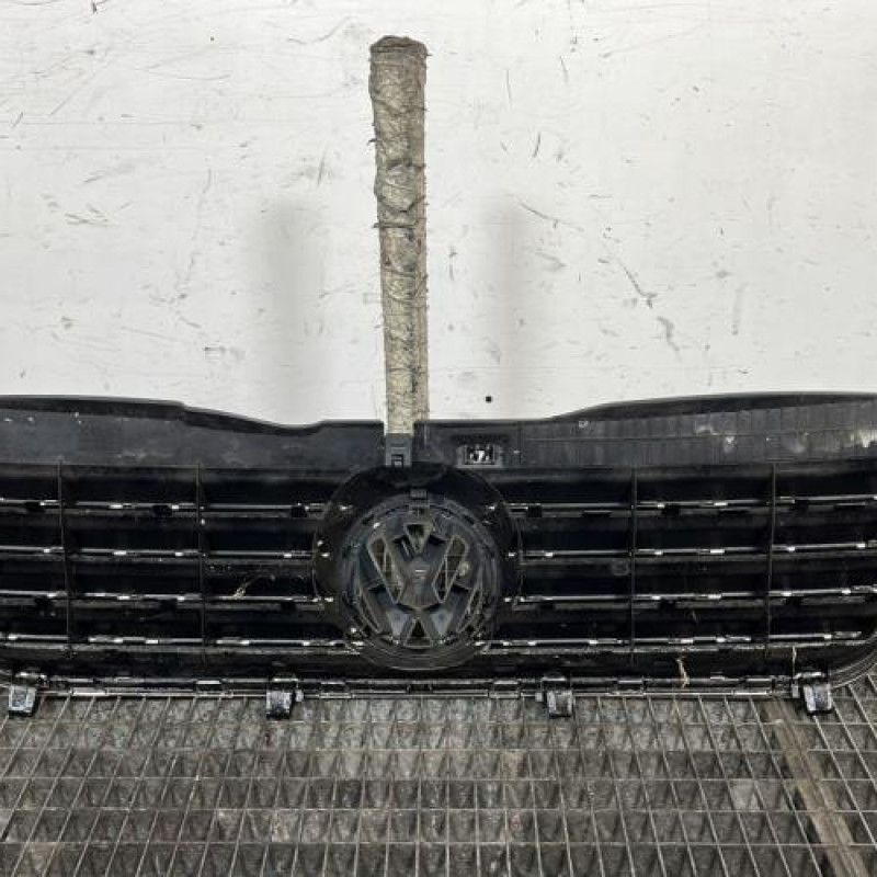 Calandre VOLKSWAGEN PASSAT 4 Photo n°4