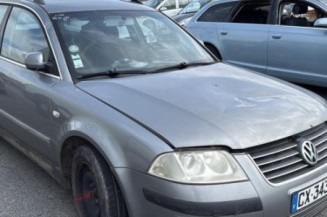 Calandre VOLKSWAGEN PASSAT 4