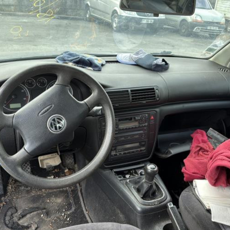 Calandre VOLKSWAGEN PASSAT 4 Photo n°20