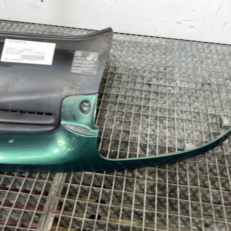 Calandre RENAULT CLIO 2 Photo n°3