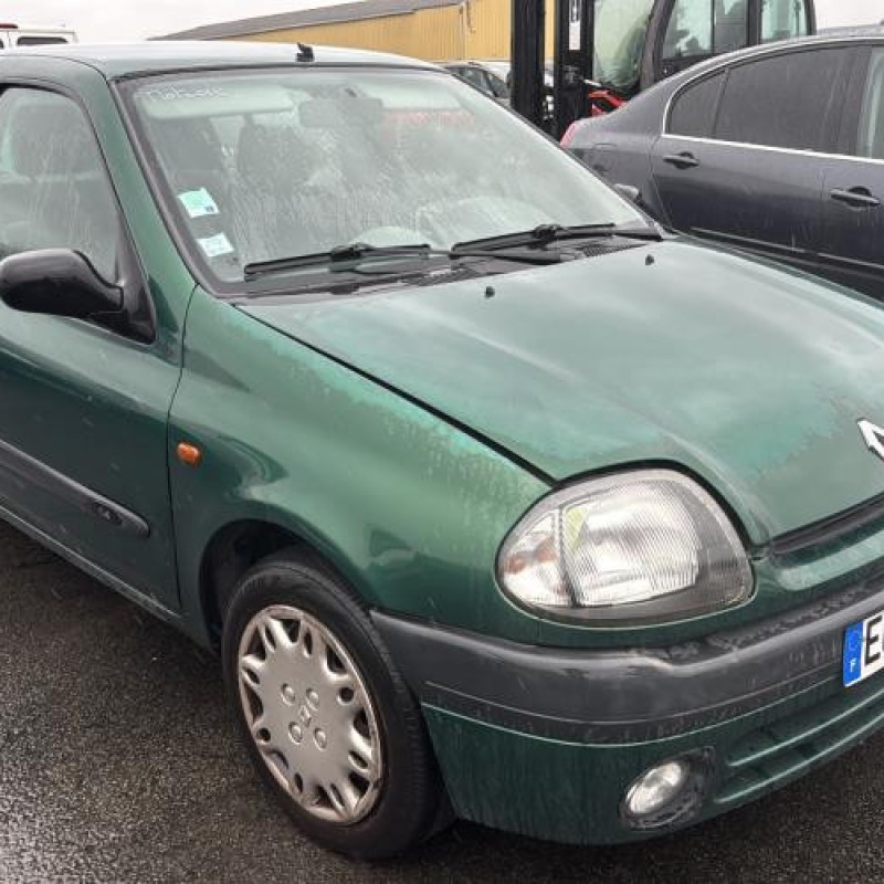 Calandre RENAULT CLIO 2 Photo n°6