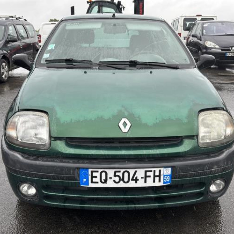 Calandre RENAULT CLIO 2 Photo n°12