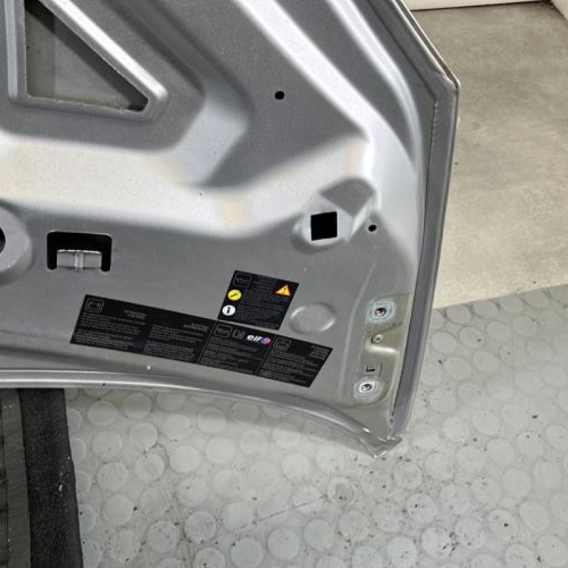 Capot RENAULT TWINGO 2 Photo n°8