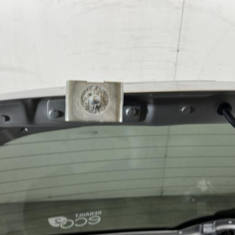 Malle/Hayon arriere RENAULT TWINGO 2 Photo n°8