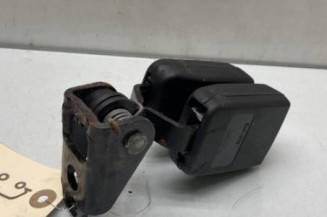 Attache ceinture arriere droit PEUGEOT 307