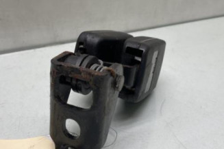Attache ceinture arriere droit PEUGEOT 307