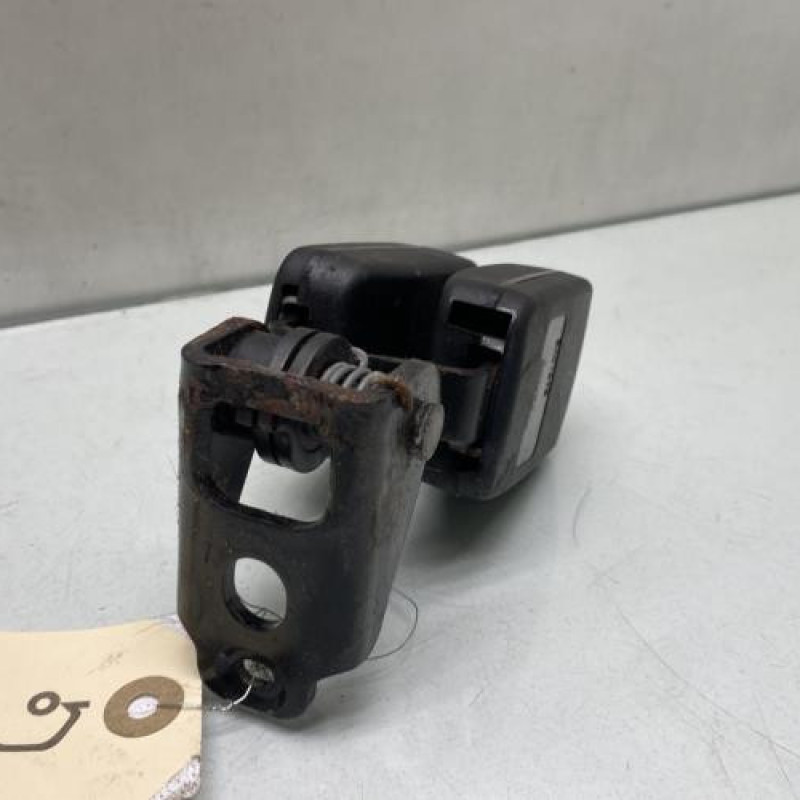 Attache ceinture arriere droit PEUGEOT 307 Photo n°4