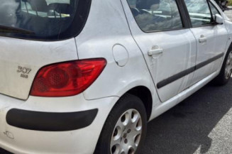 Attache ceinture arriere droit PEUGEOT 307