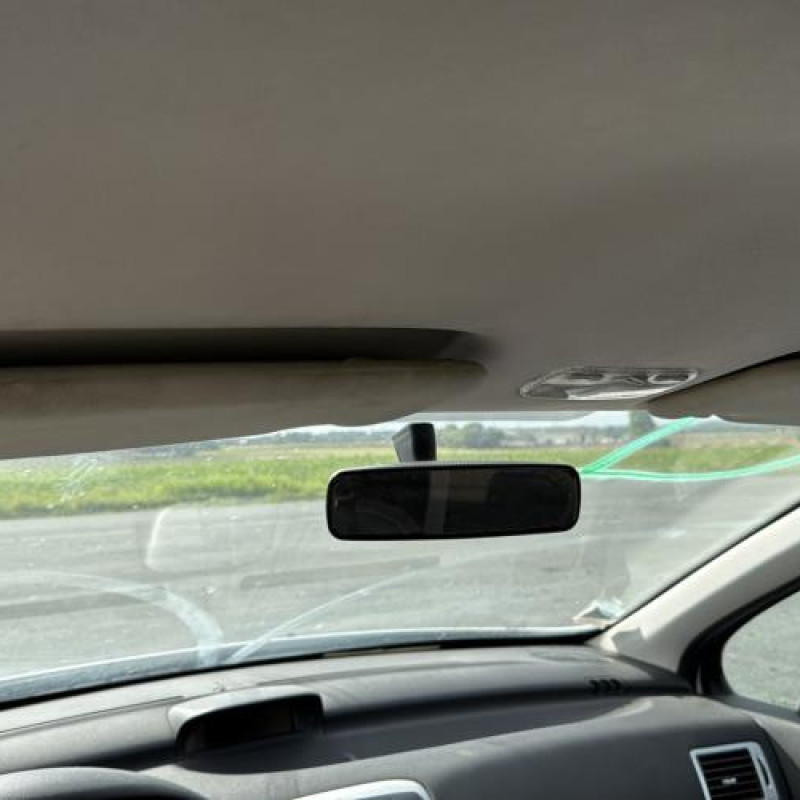 Attache ceinture arriere droit PEUGEOT 307 Photo n°19