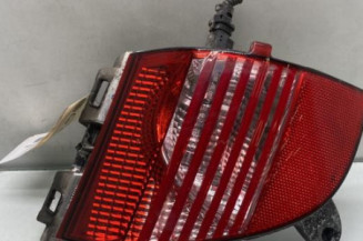 Anti brouillard arriere droit PEUGEOT 2008 1 Photo n°1