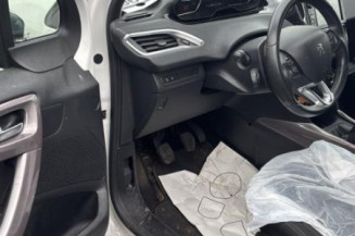 Anti brouillard arriere droit PEUGEOT 2008 1