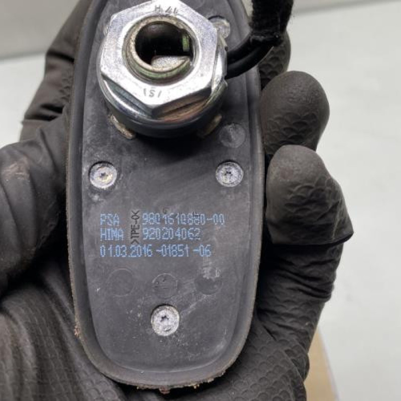 Antenne PEUGEOT 2008 1 Photo n°4