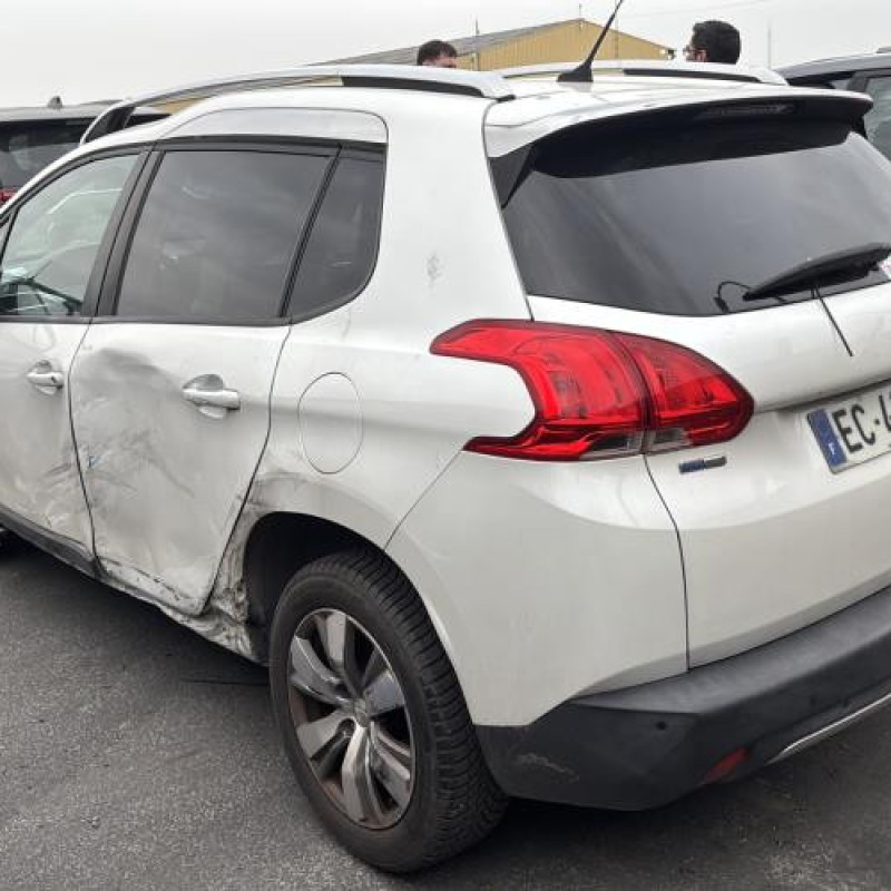 Antenne PEUGEOT 2008 1 Photo n°8