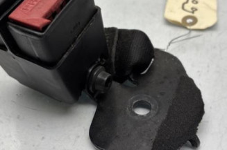 Attache ceinture arriere gauche RENAULT CLIO 2