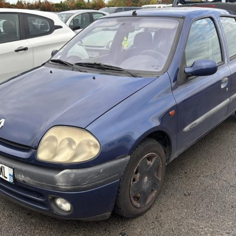 Attache ceinture arriere gauche RENAULT CLIO 2 Photo n°6