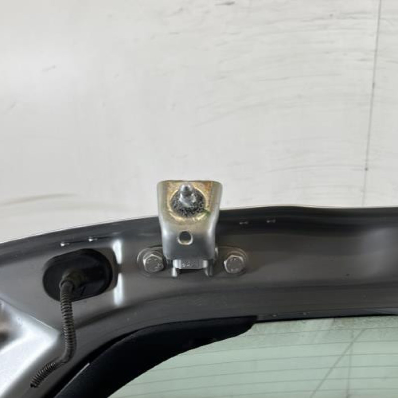 Malle/Hayon arriere PEUGEOT 208 1 Photo n°6