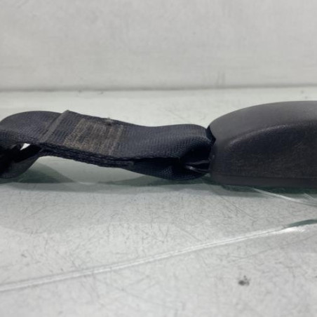 Attache ceinture arriere gauche TOYOTA YARIS 2 Photo n°1
