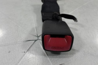 Attache ceinture arriere gauche TOYOTA YARIS 2 Photo n°1