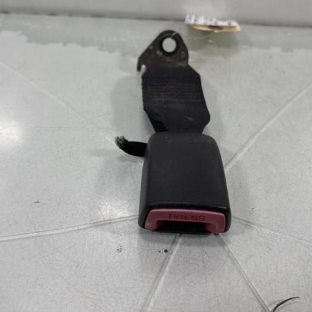 Attache ceinture arriere gauche TOYOTA YARIS 2