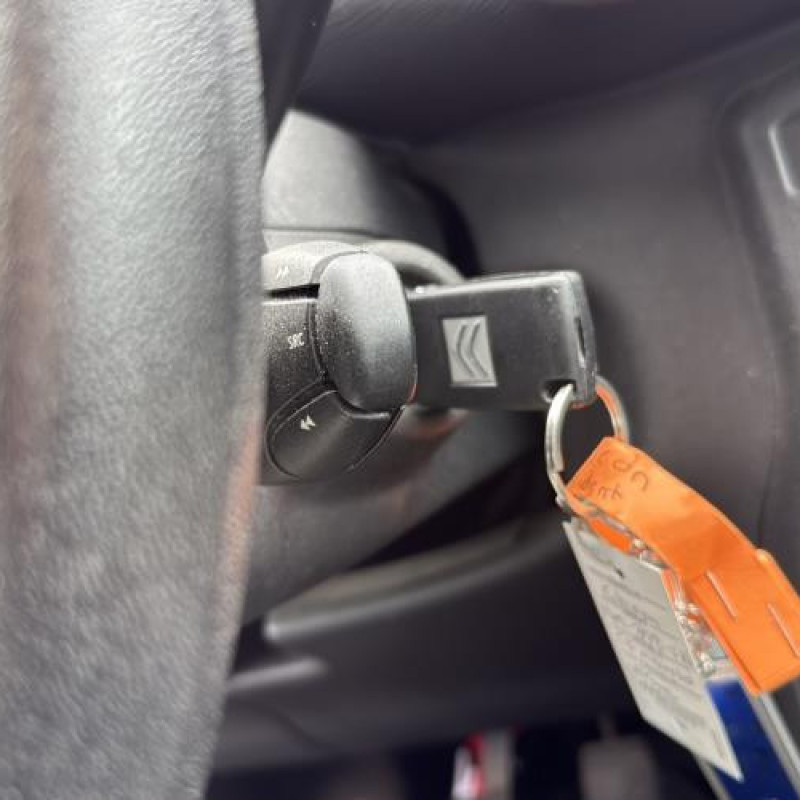 Attache ceinture arriere droit CITROEN C3 PICASSO Photo n°18