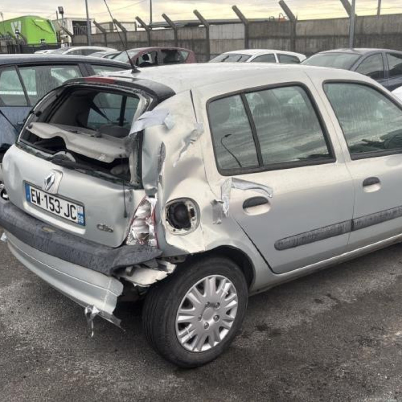 Attache ceinture arriere droit RENAULT CLIO 2 Photo n°7