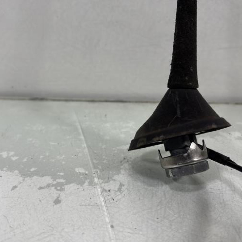 Antenne RENAULT CLIO 3 Photo n°2