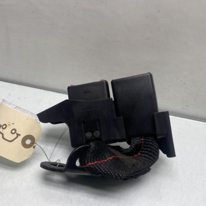 Attache ceinture arriere droit RENAULT CLIO 3 Photo n°2