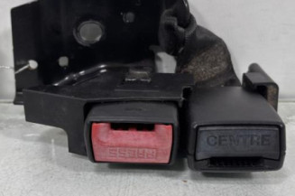 Attache ceinture arriere gauche RENAULT CLIO 3