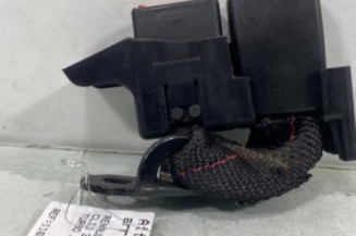 Attache ceinture arriere droit RENAULT CLIO 3