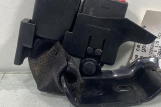Attache ceinture arriere gauche RENAULT CLIO 3 Photo n°1
