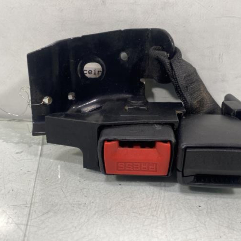 Attache ceinture arriere gauche RENAULT CLIO 3 Photo n°4