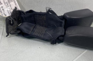 Attache ceinture arriere gauche TOYOTA YARIS 2