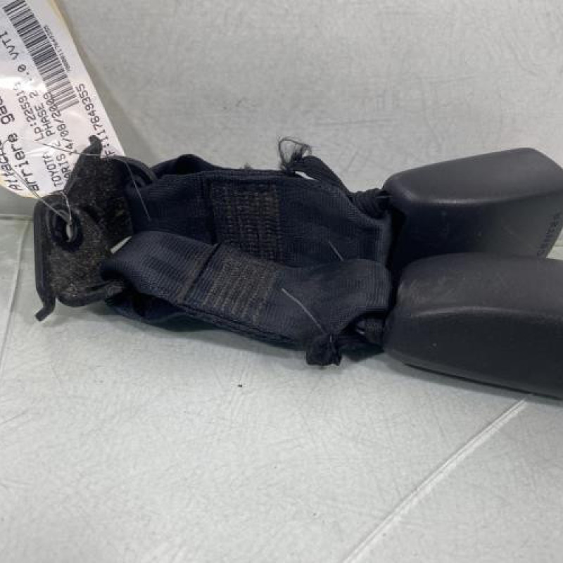 Attache ceinture arriere gauche TOYOTA YARIS 2 Photo n°3