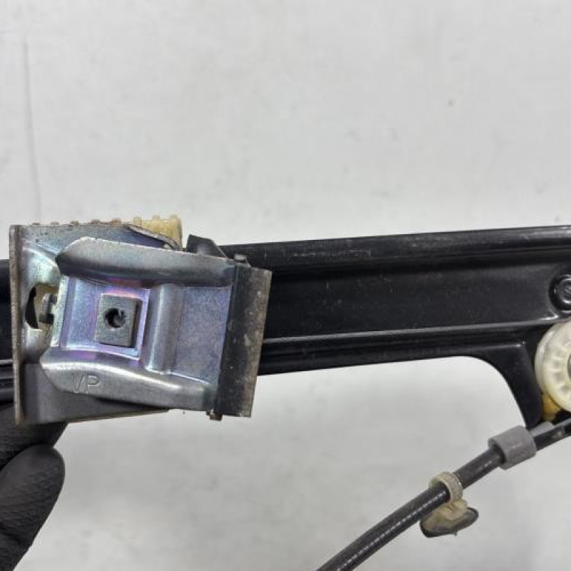 Leve vitre electrique avant droit VOLKSWAGEN POLO 5 Photo n°3