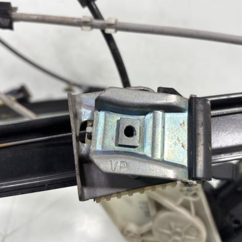 Leve vitre electrique avant droit VOLKSWAGEN POLO 5 Photo n°6