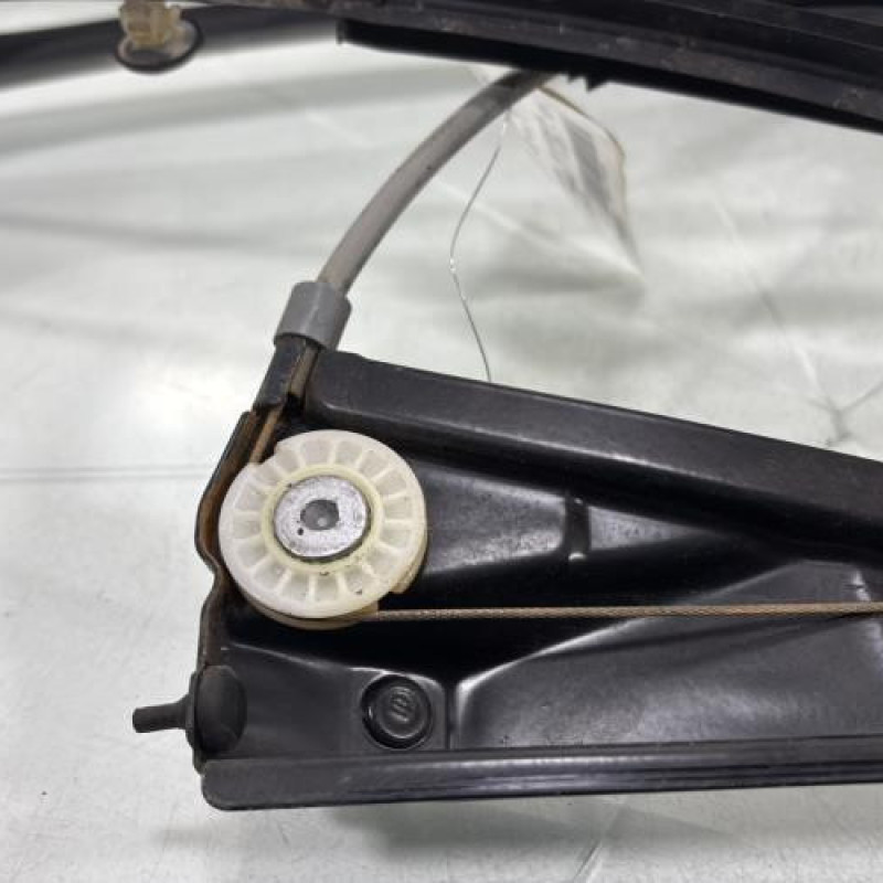 Leve vitre electrique avant droit VOLKSWAGEN POLO 5 Photo n°7