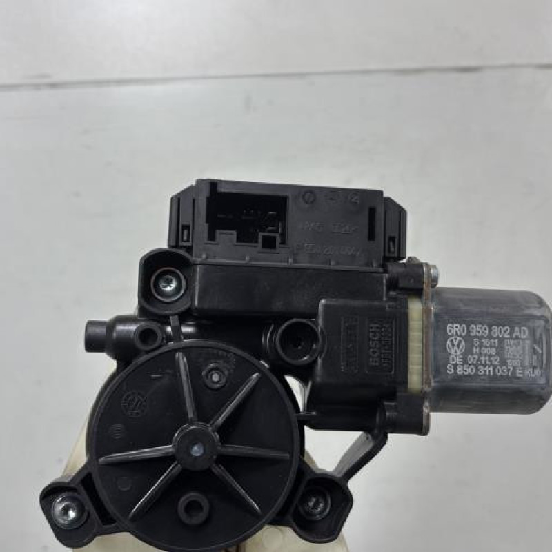 Leve vitre electrique avant droit VOLKSWAGEN POLO 5 Photo n°8