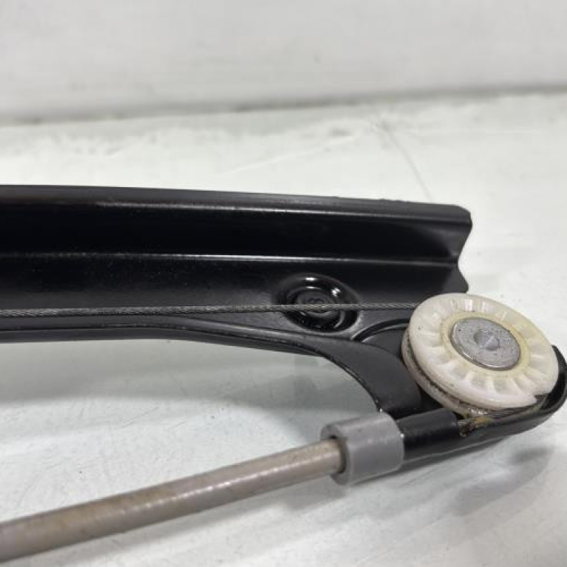 Leve vitre electrique avant gauche VOLKSWAGEN POLO 5 Photo n°4