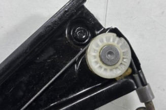 Leve vitre electrique avant gauche VOLKSWAGEN POLO 5