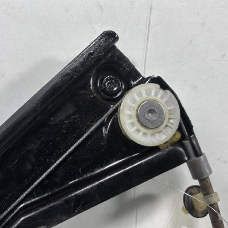 Leve vitre electrique avant gauche VOLKSWAGEN POLO 5 Photo n°5