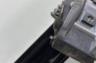 Leve vitre electrique avant gauche VOLKSWAGEN POLO 5