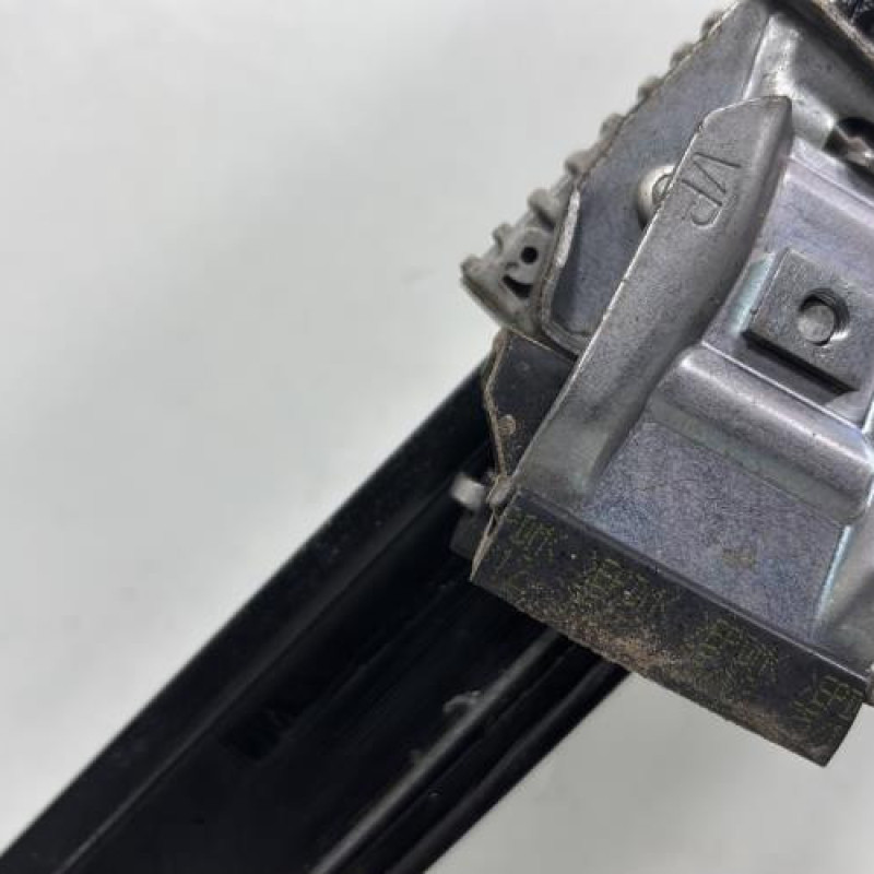 Leve vitre electrique avant gauche VOLKSWAGEN POLO 5 Photo n°7