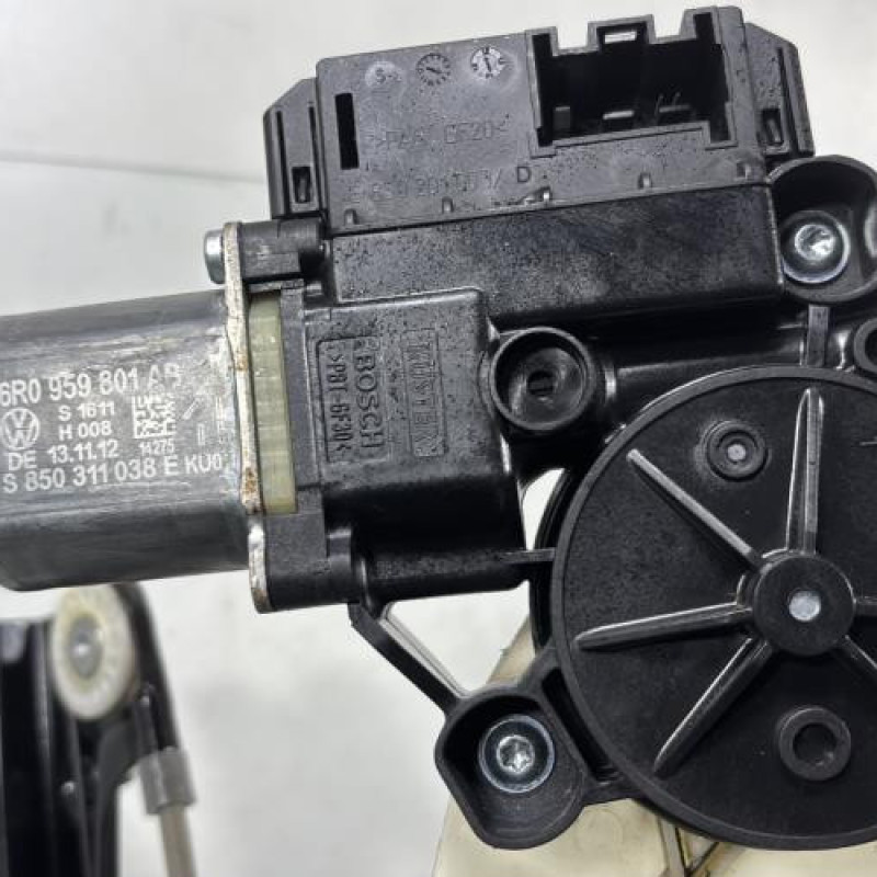 Leve vitre electrique avant gauche VOLKSWAGEN POLO 5 Photo n°8