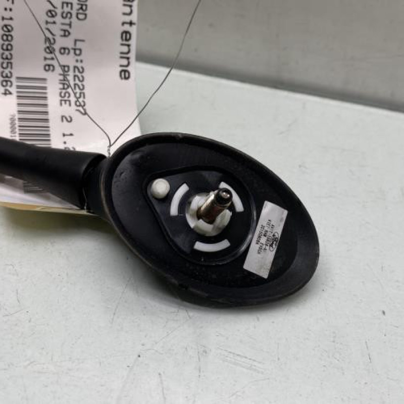 Antenne FORD FIESTA 6 Photo n°4